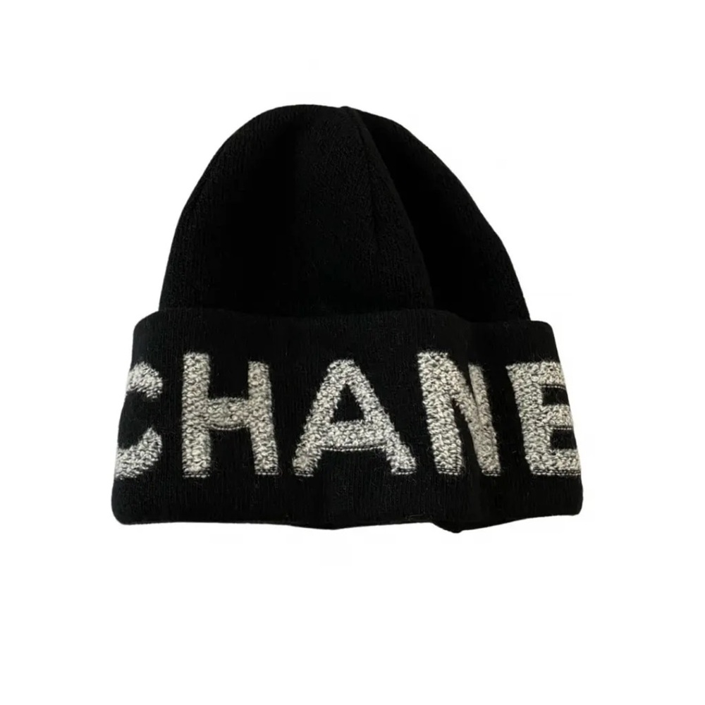 Chanel cashmere wool beanie worn only once